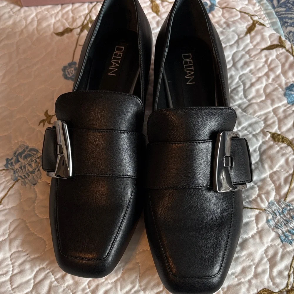 Deltan Classic Black Women's Heeled Loafers Size 8 - Picture 4 of 10